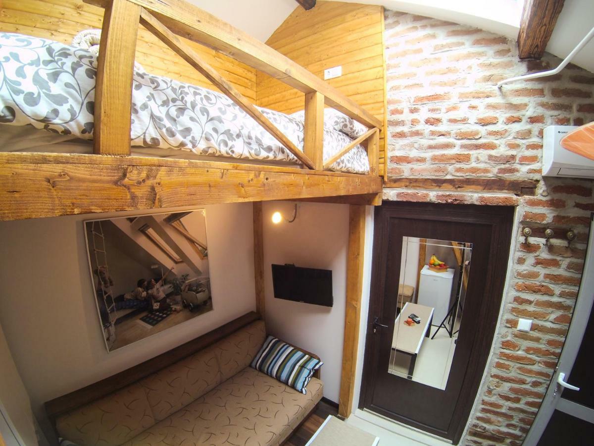 Vitosha Blvd - Attic Studio Szófia Kültér fotó